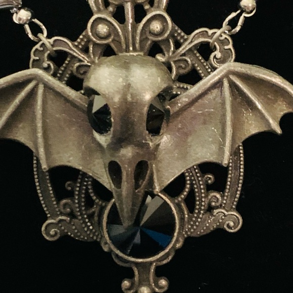 GOTHIC NECKLACE - Picture 2 of 3